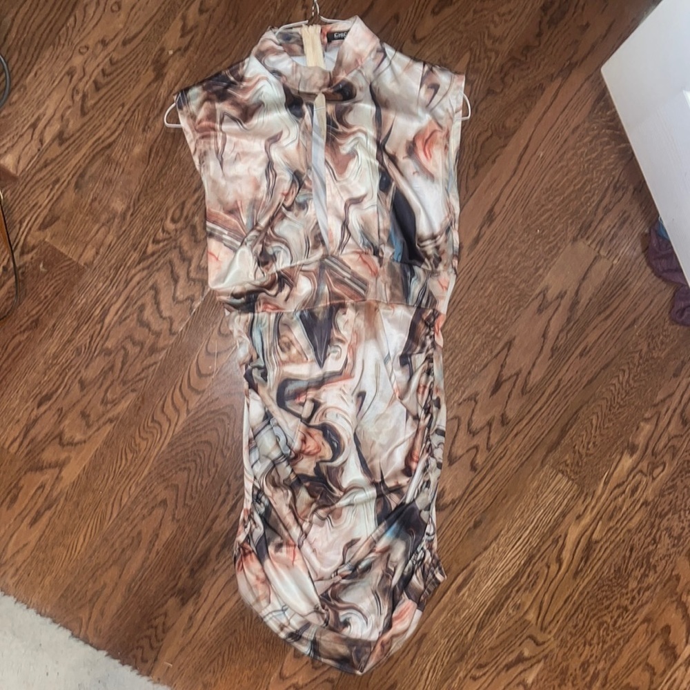 CHICME‎ Marble Open Front Dress SIZE M - Picture 8 of 12
